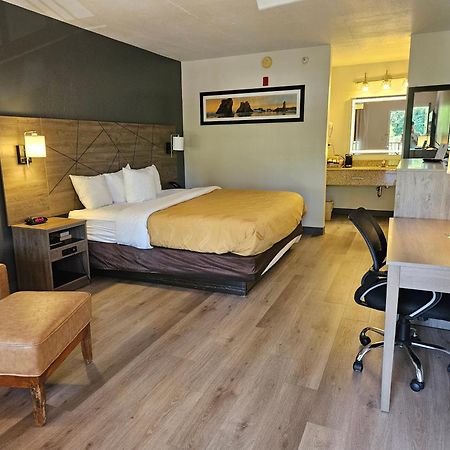Quality Inn & Suites Greenville I-65 Екстер'єр фото