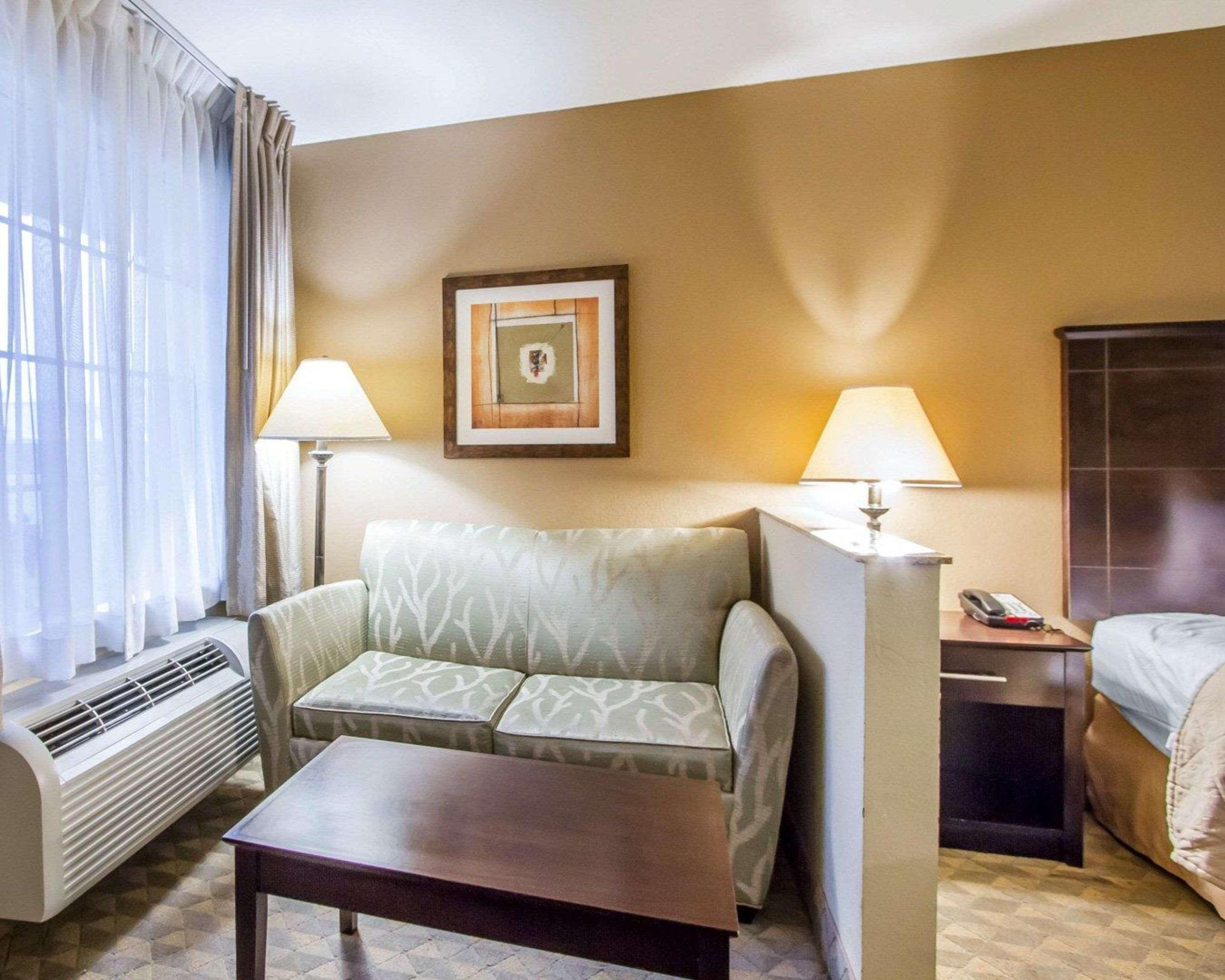 Quality Inn & Suites Greenville I-65 Екстер'єр фото