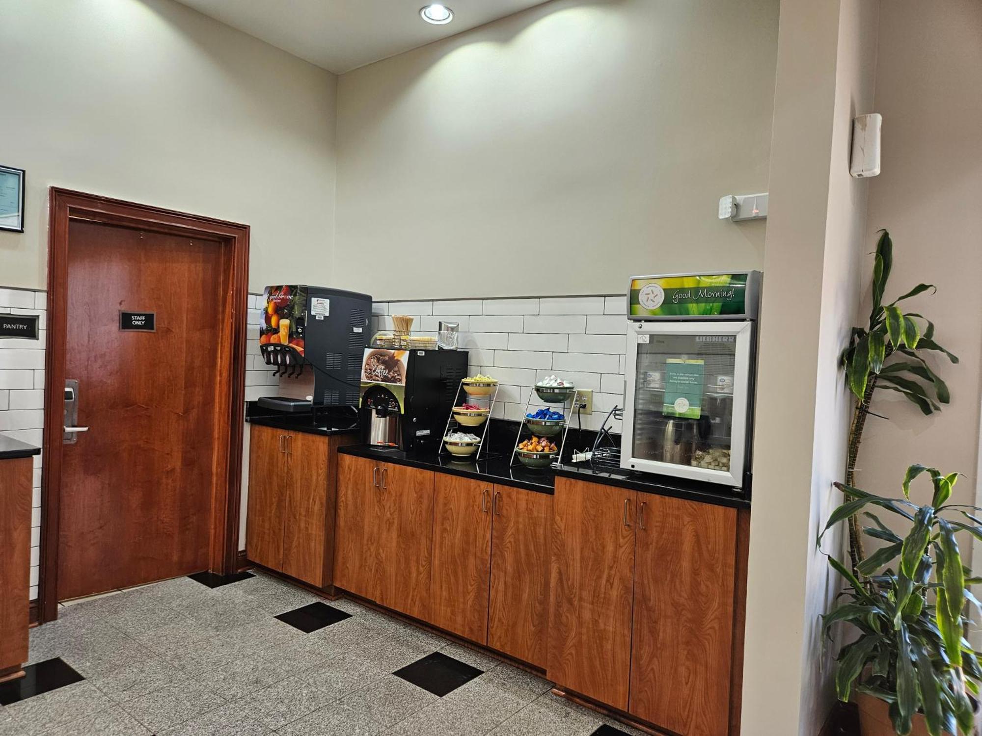 Quality Inn & Suites Greenville I-65 Екстер'єр фото