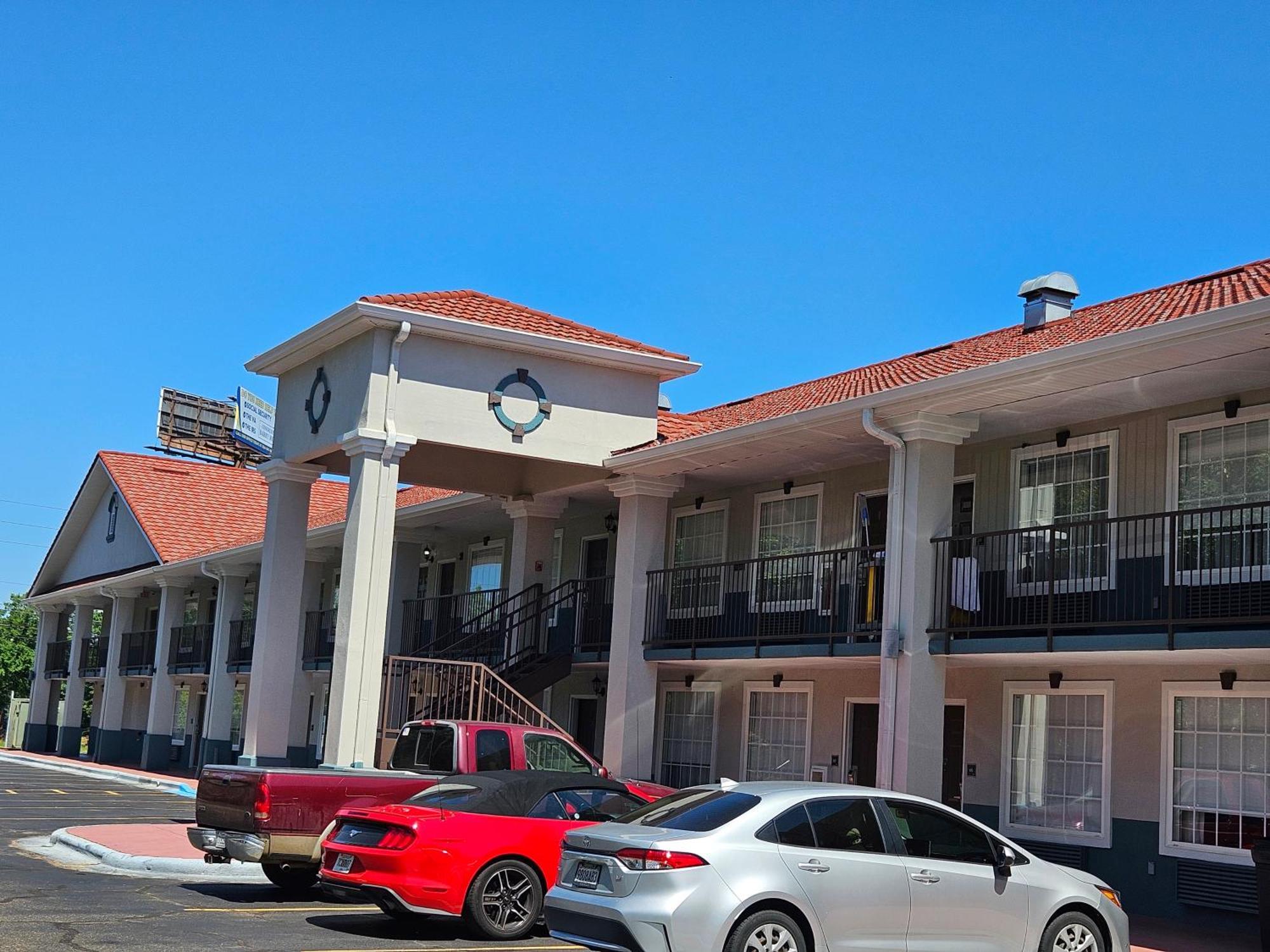 Quality Inn & Suites Greenville I-65 Екстер'єр фото