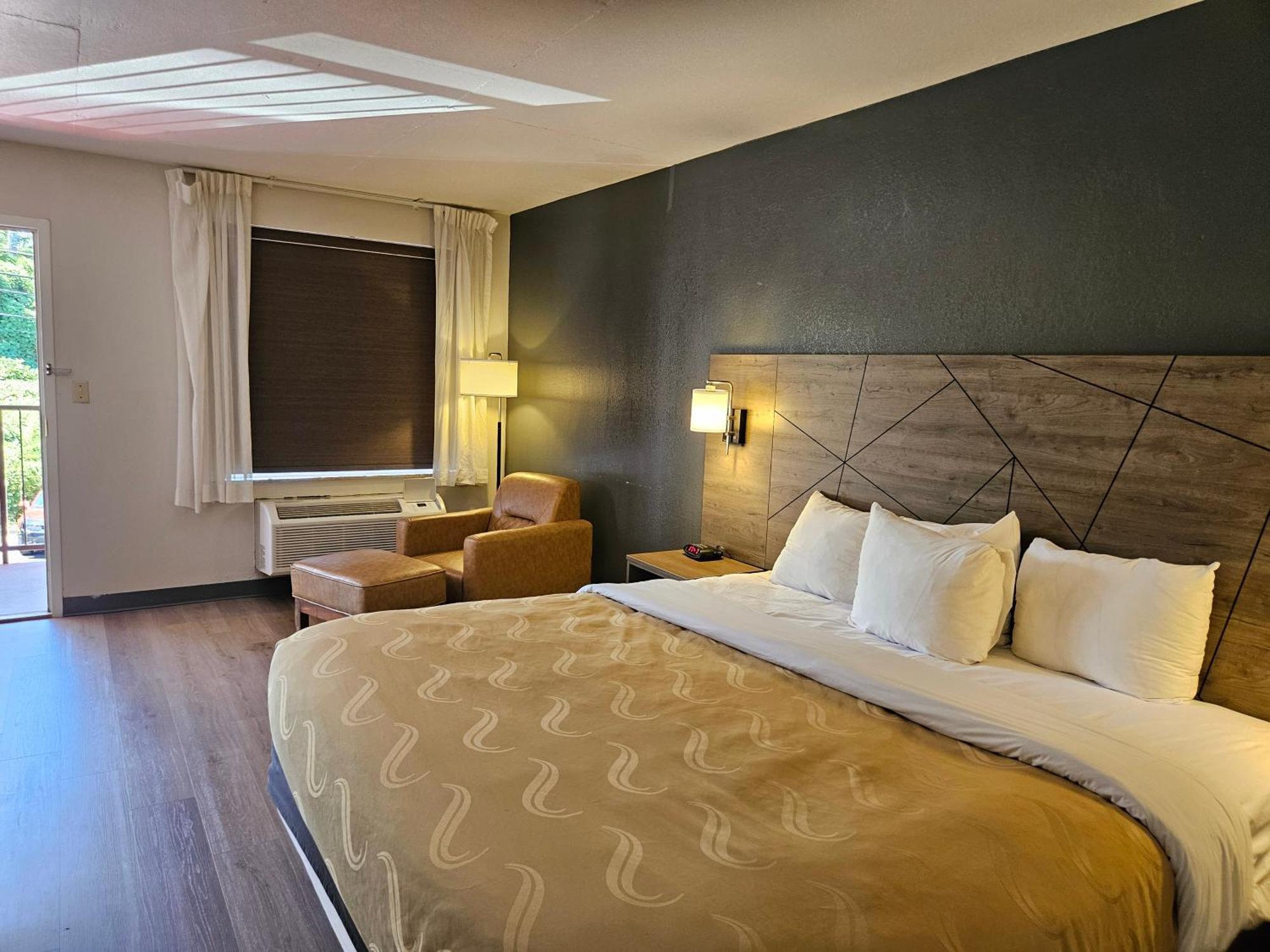 Quality Inn & Suites Greenville I-65 Екстер'єр фото