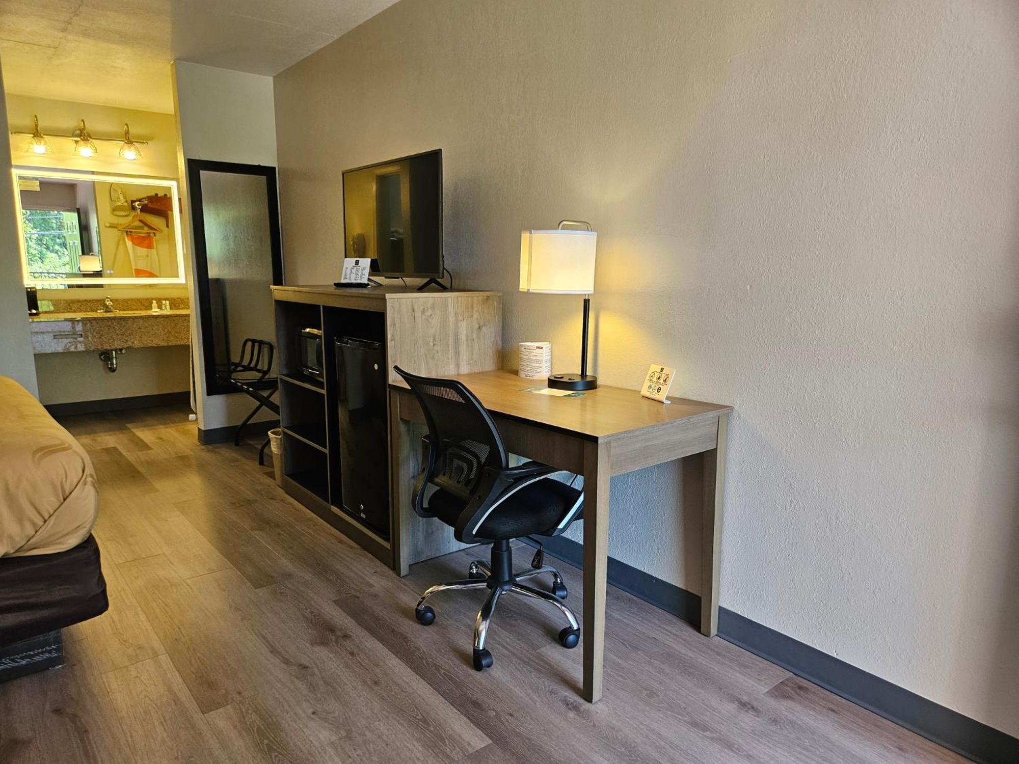 Quality Inn & Suites Greenville I-65 Екстер'єр фото